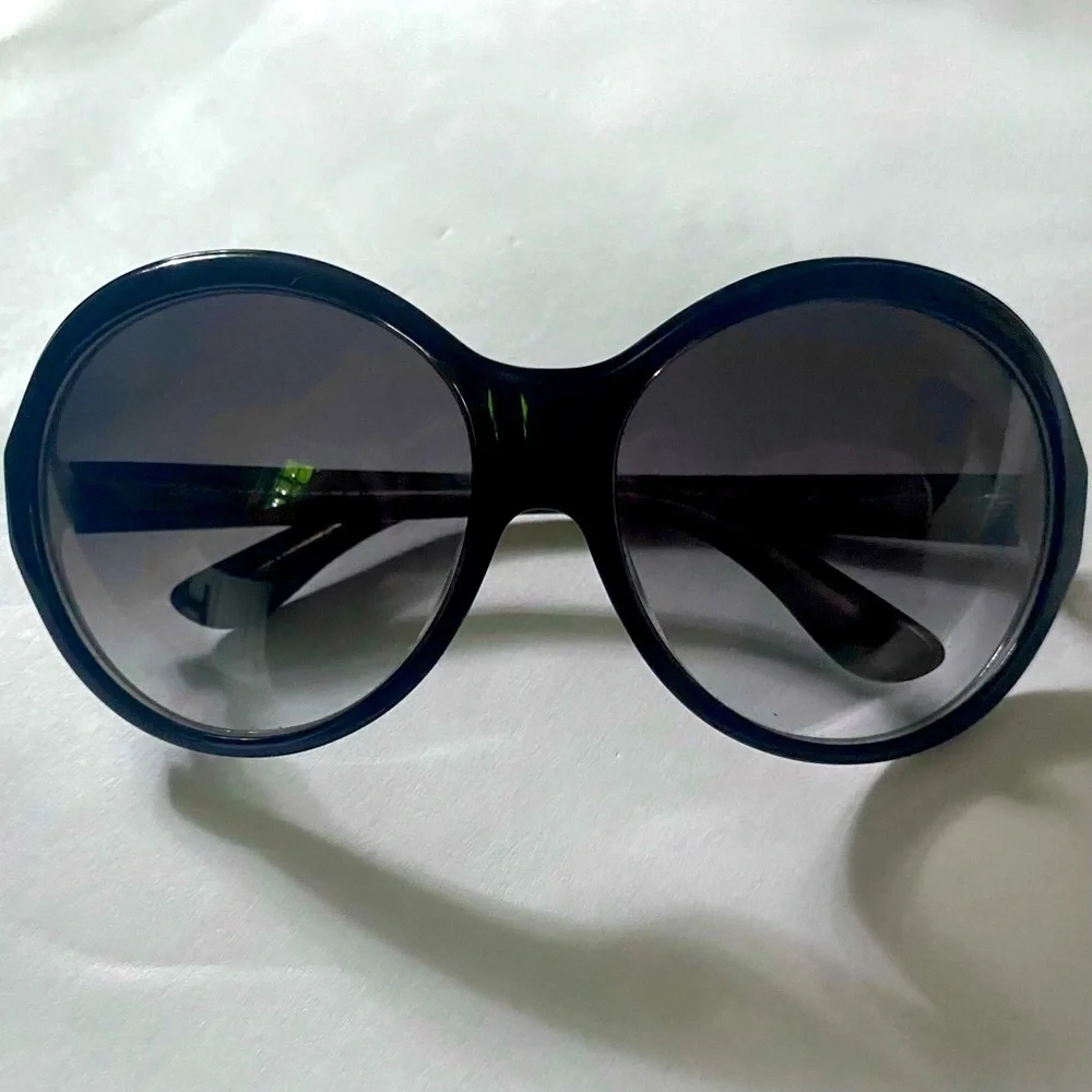 Theory sunglasses black with gray gradient lenses